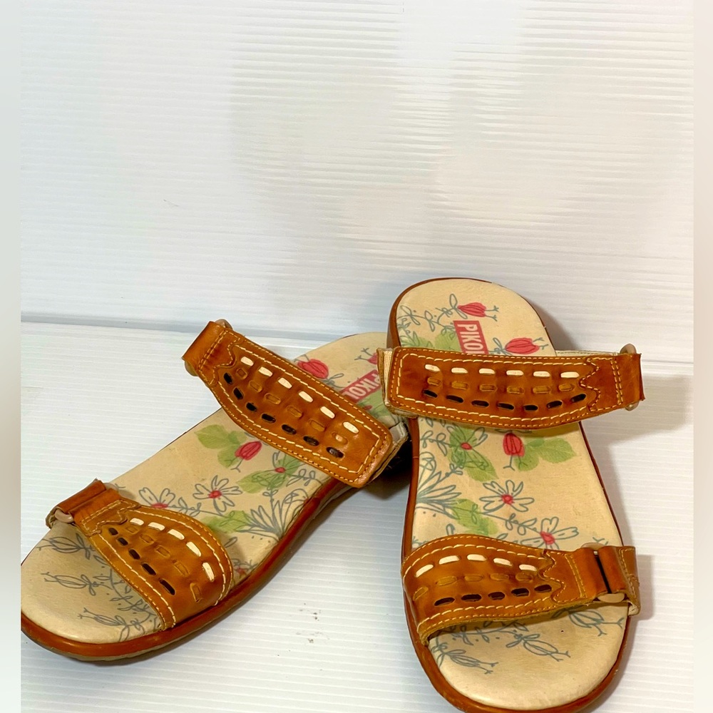 Pikolinos Women’s Sandal Size 41 Brandy
